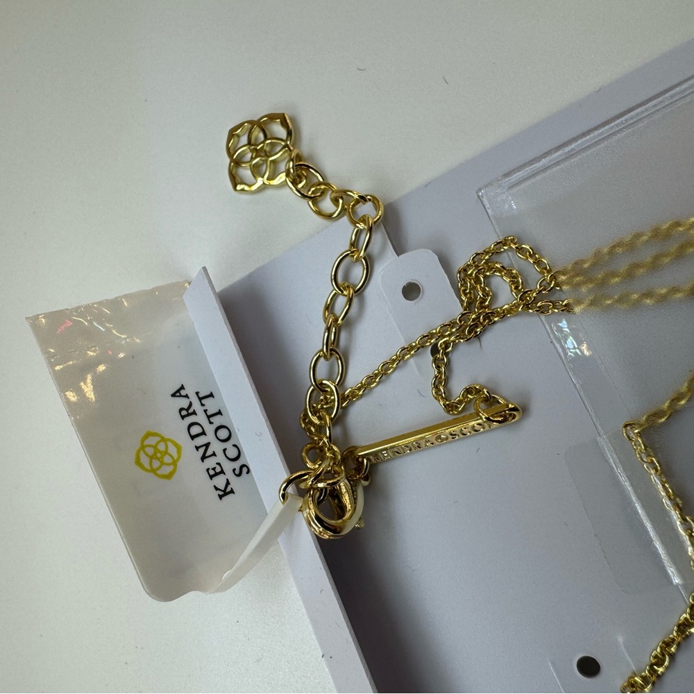 Kendra Scott Necklace Dolly Parton x Kendra Scott Dollie Necklace in Gold NWT - Picture 6 of 7